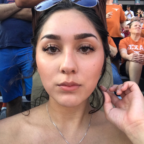 Meet your Posher, Sabrina - Picture 3 of 7